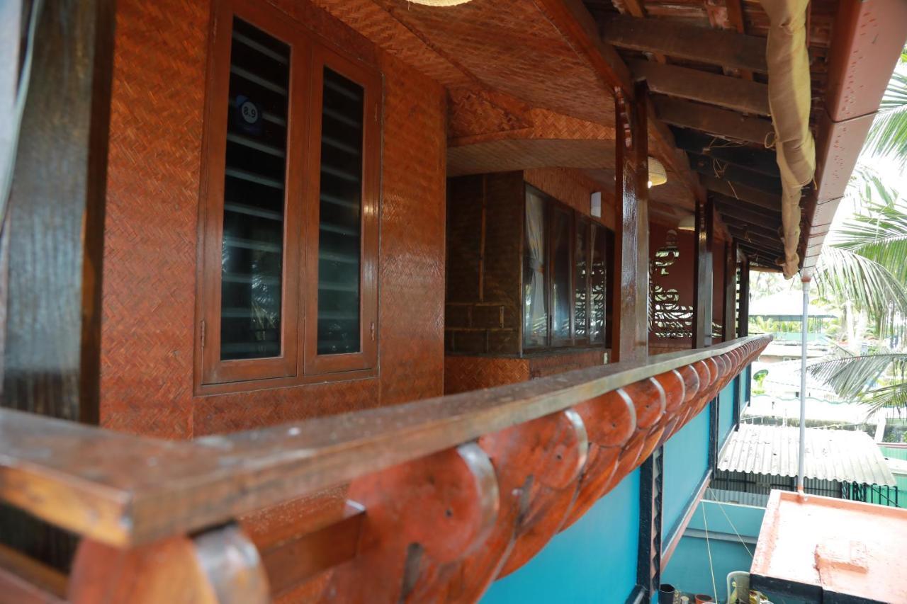 Sajeev Home Stay Cherai Beach Eksteriør billede