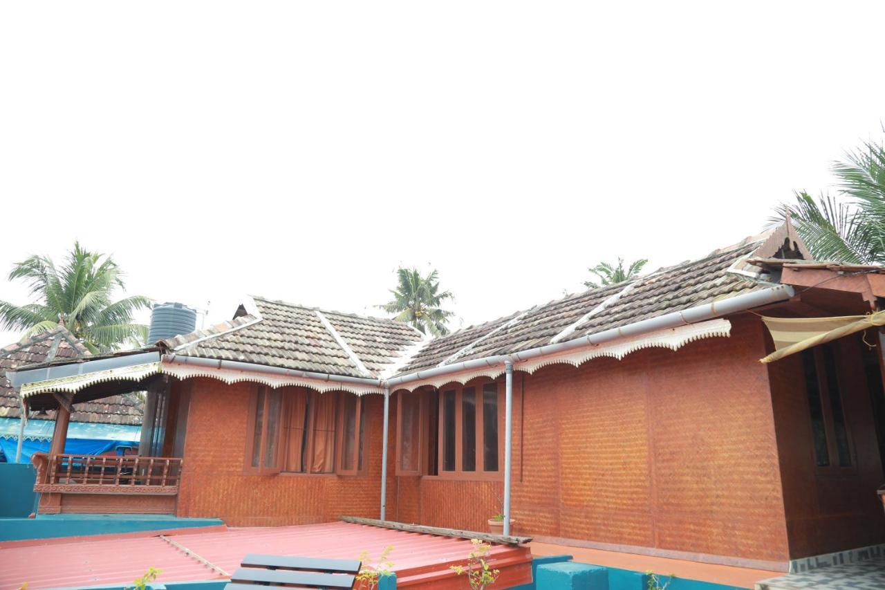 Sajeev Home Stay Cherai Beach Eksteriør billede