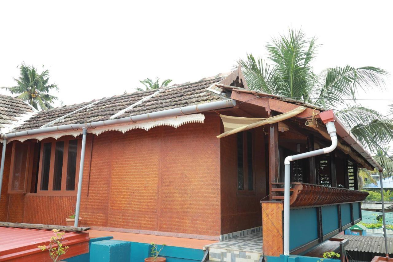 Sajeev Home Stay Cherai Beach Eksteriør billede