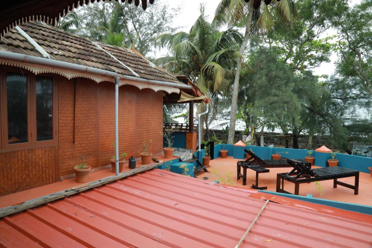 Sajeev Home Stay Cherai Beach Eksteriør billede